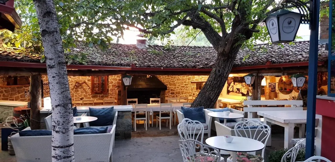 Villa Themistokli 코르처 게스트하우스
